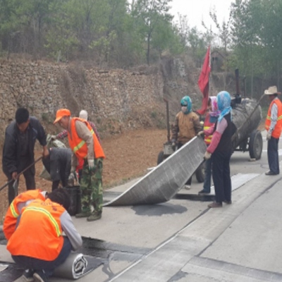 防裂貼用于道路白改黑的作用機(jī)理